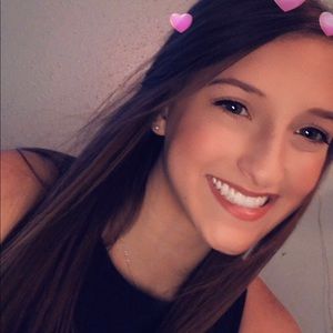 Meet your Posher, Chloe